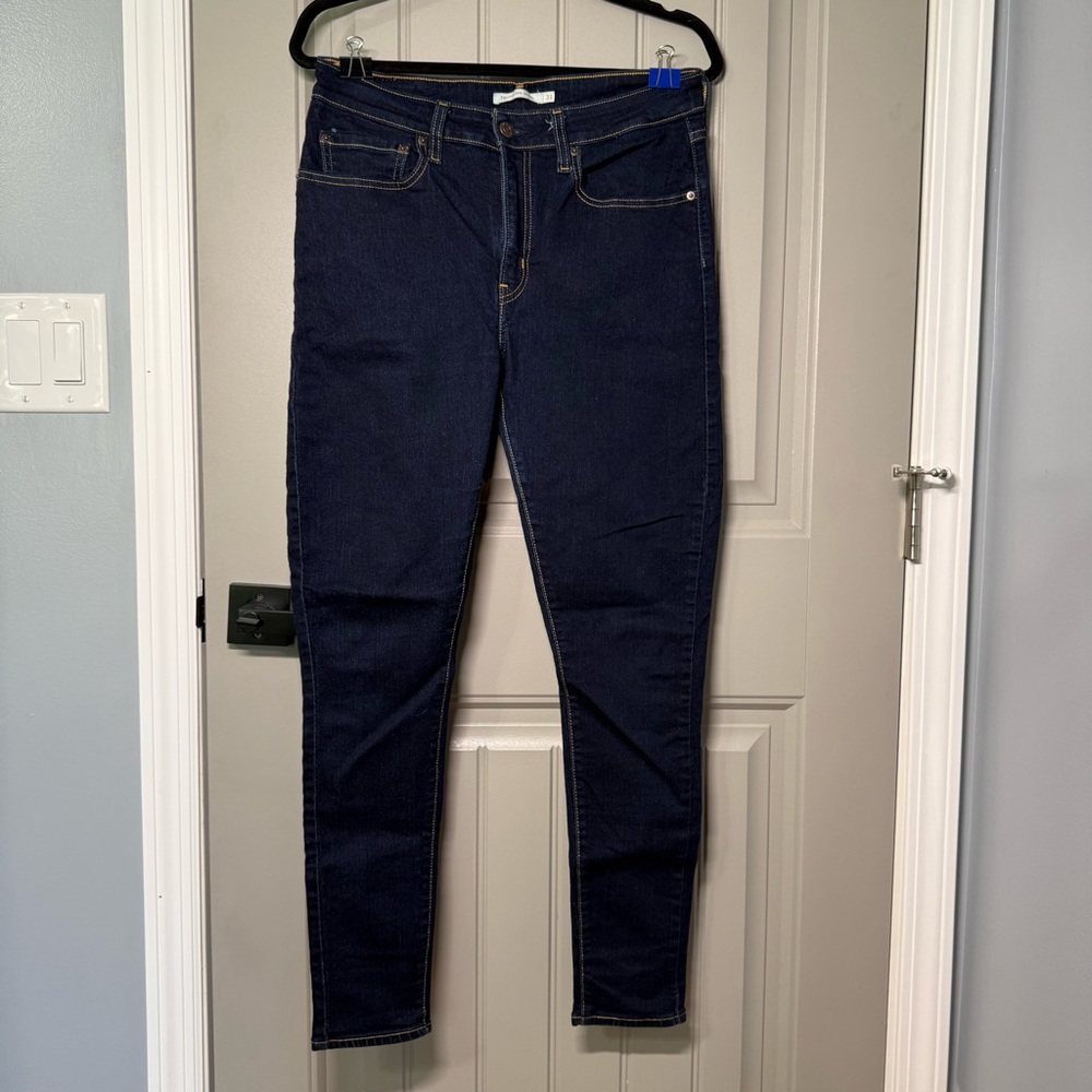 Levi's 721 High Rise Skinny Jeans 31